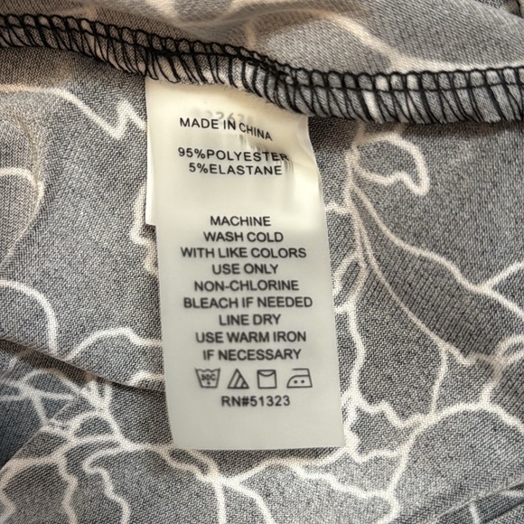 Vince Camuto Floral Black Long Sleeve Stretch Faux Wrap Women’s 2X Midi Dress - Picture 8 of 9